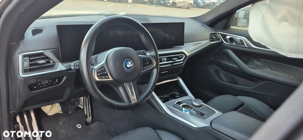 BMW i4 - 19