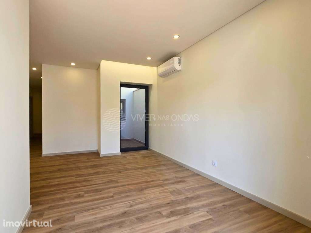 Andar de moradia totalmente remodelado | Terraço | Espinho | Junto ... - Grande imagem: 4/60