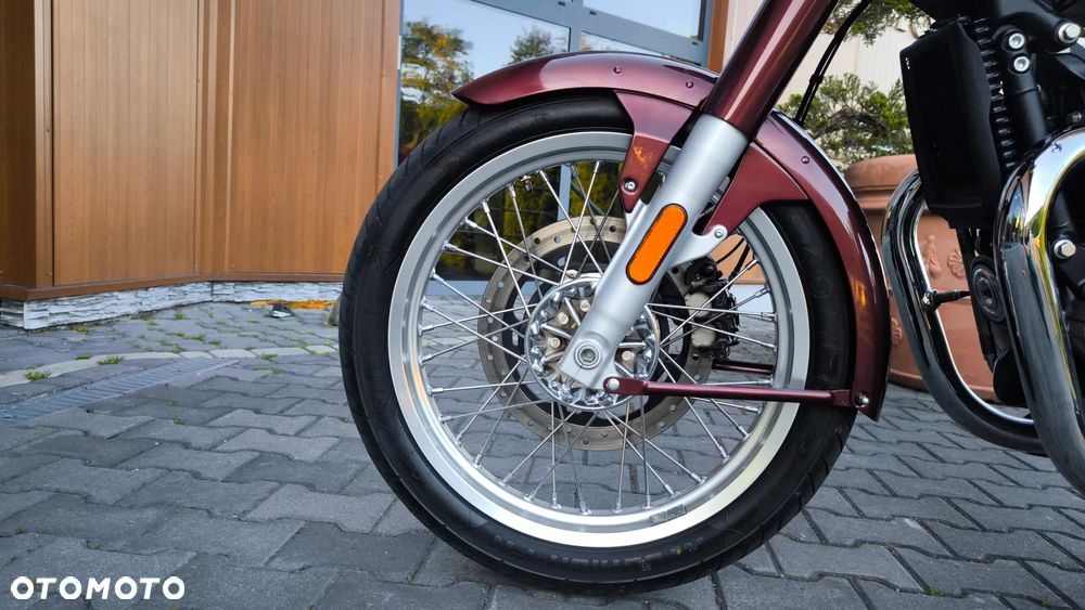 Royal Enfield Classic - 36