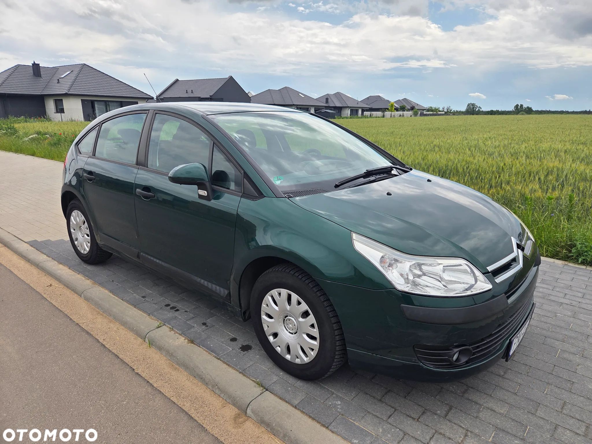 Citroën C4 1.6 16V Confort - 1