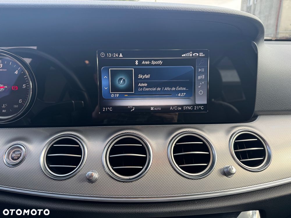 Mercedes-Benz Klasa E 220 d 4-Matic 9G-TRONIC - 14