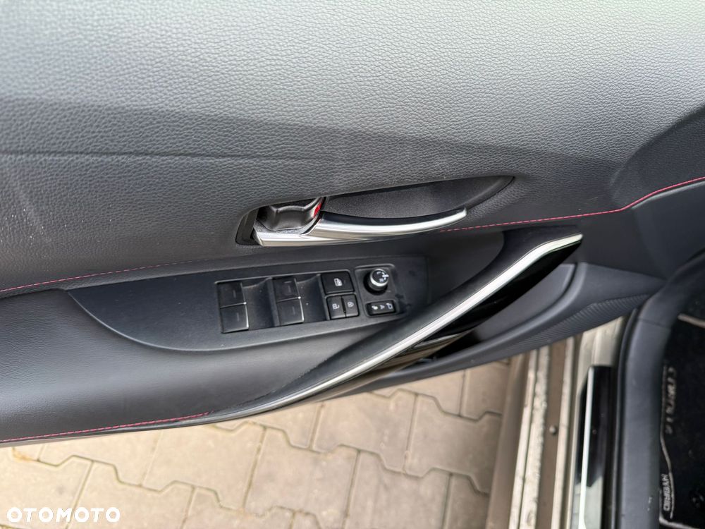 Toyota Corolla 2.0 Hybrid Executive - 16