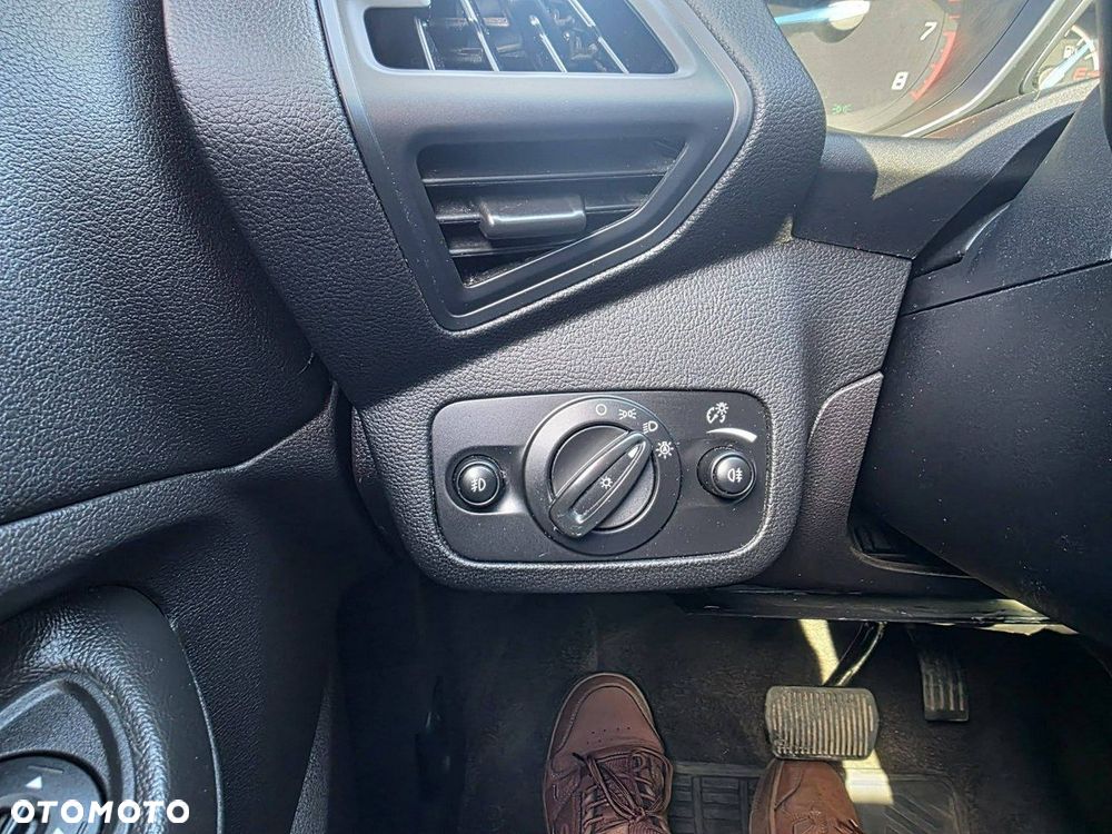 Ford Kuga - 14