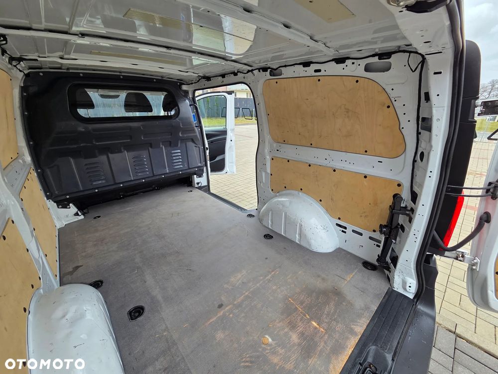 Mercedes-Benz Vito - 36