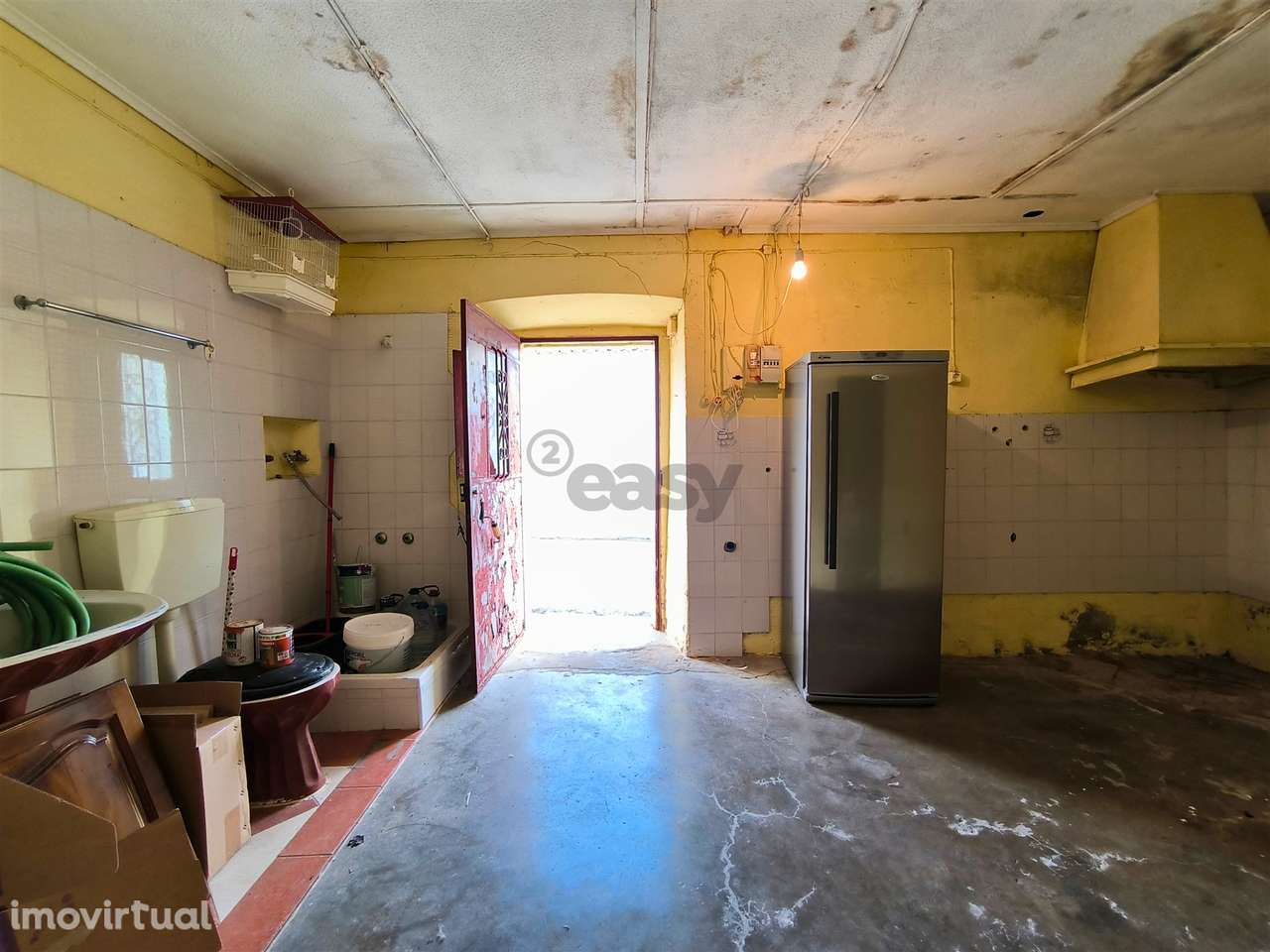 Moradia com 3 Divisões e Quintal para Recuperação Total no Centro de A - Grande imagem: 5/24