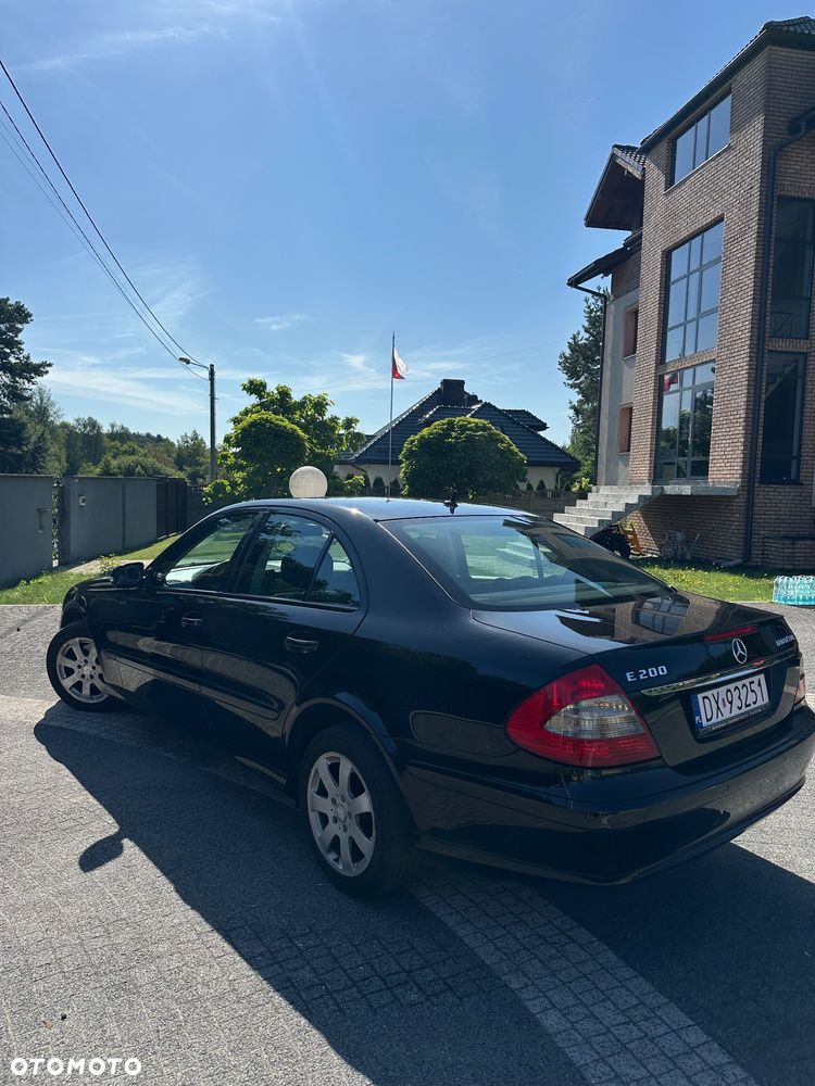 Mercedes-Benz Klasa E 200 Kompressor Classic - 5