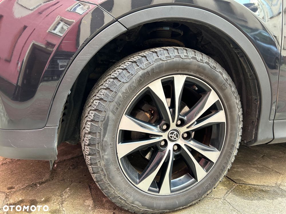 Toyota RAV4 2.0 D-4D Premium - 8