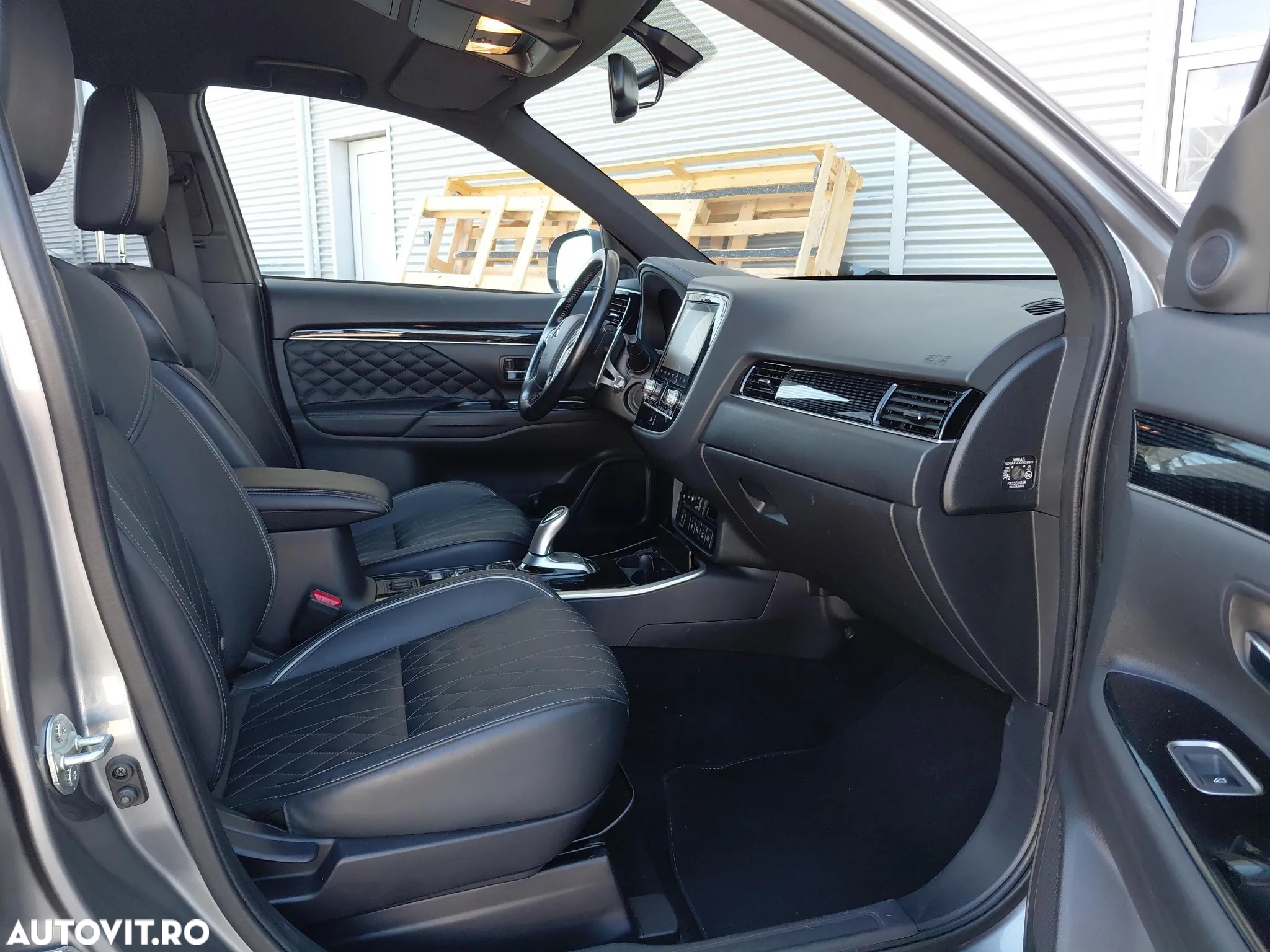 Mitsubishi Outlander 2.4 4WD Plug-In Hybrid Spirit - 15