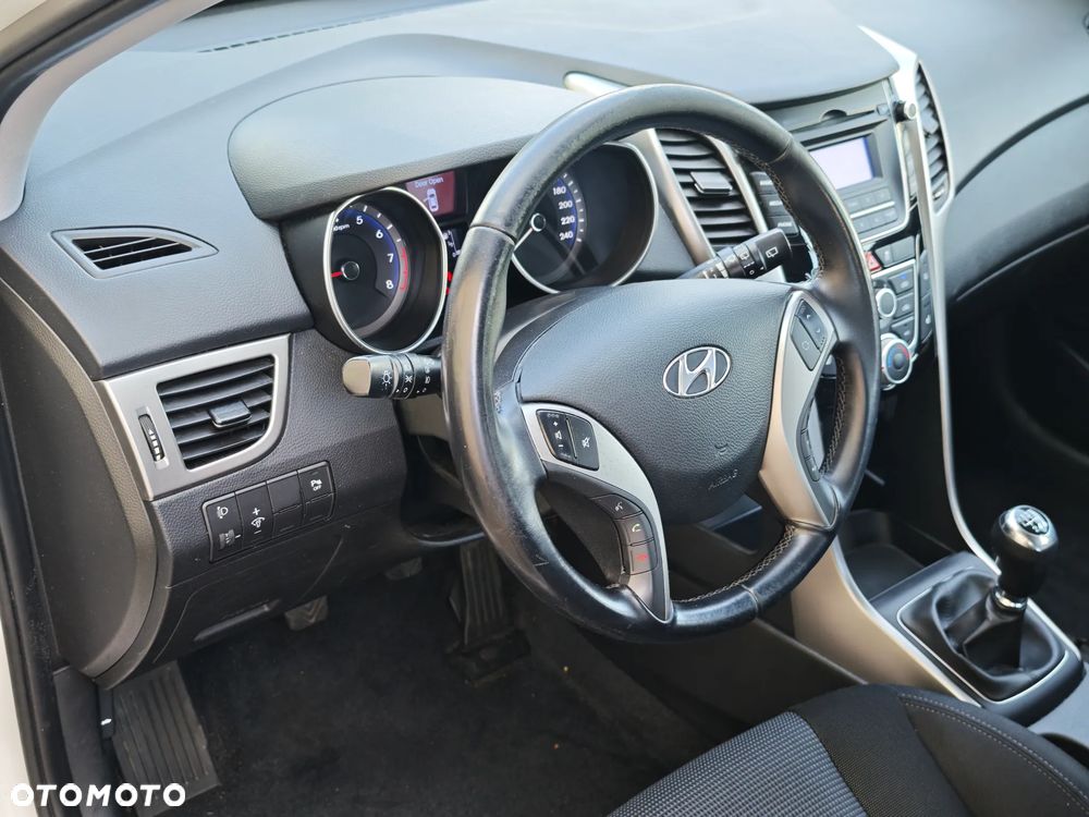Hyundai i30 1.4 Fifa World Cup Edition - 27
