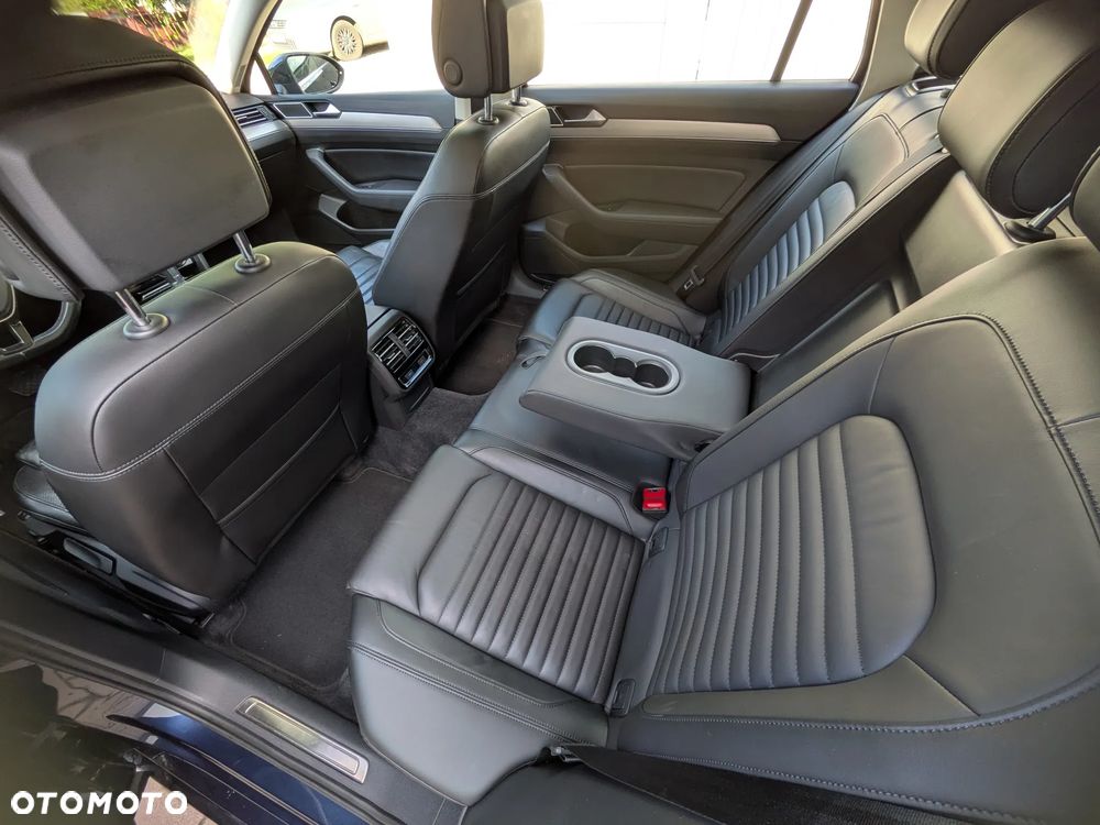 Volkswagen Passat 2.0 TDI SCR DSG Highline - 14