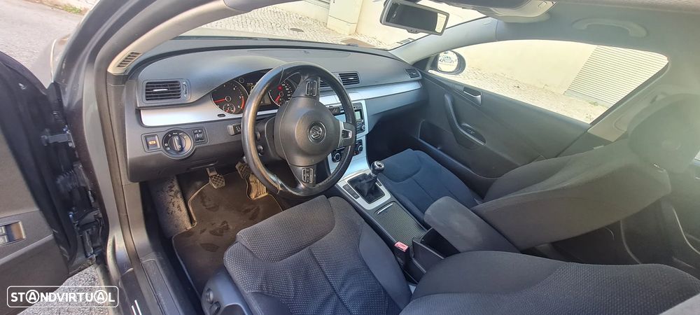 VW Passat 1.6 TDI BlueMotion - 7