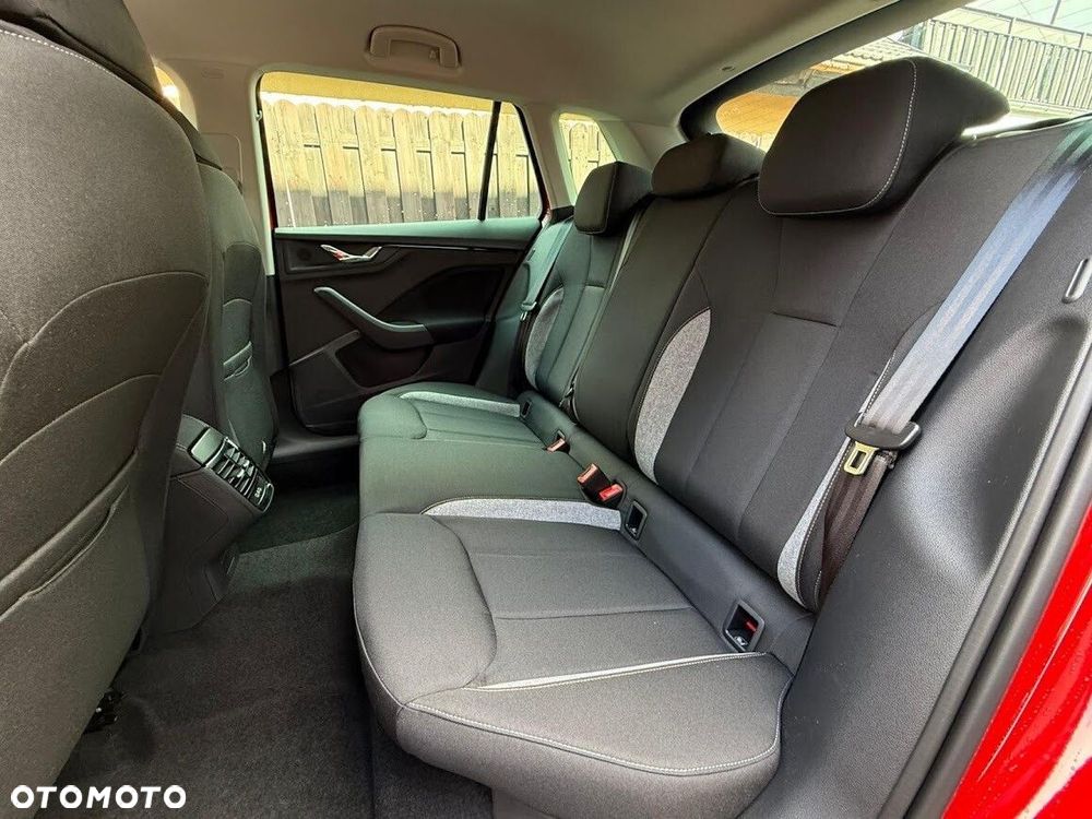 Skoda Kamiq 1.5 TSI Drive DSG - 8