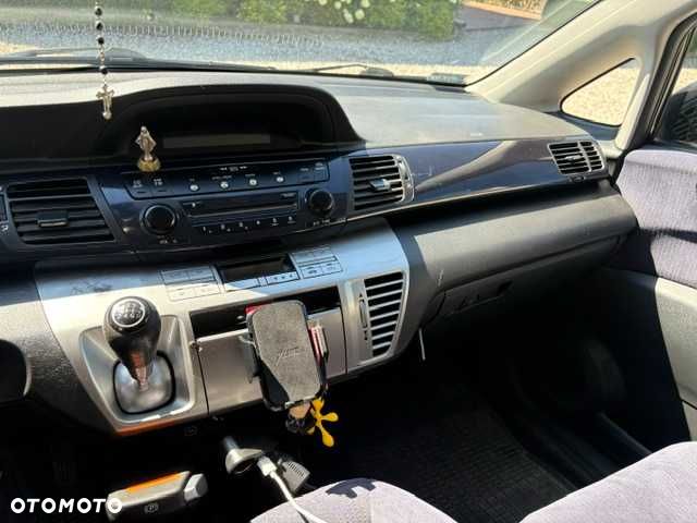 Honda FR-V - 8