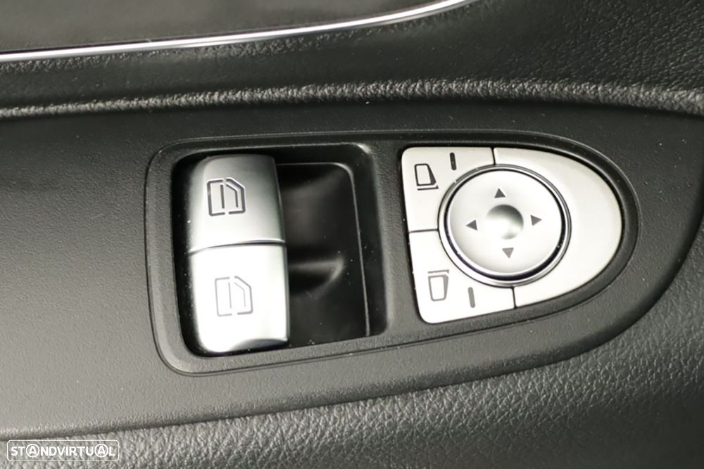 Mercedes-Benz Vito Tourer Longa Aut. SELECT - 17