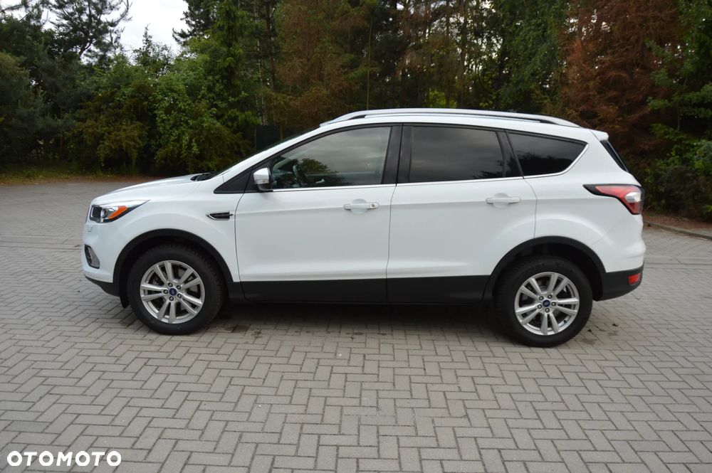 Ford Kuga 2.0 TDCi 2x4 Titanium - 16