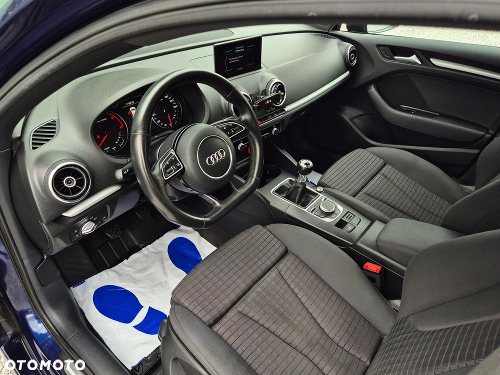 Audi A3 Limousine 2.0 TDI S line Sportpaket - 24
