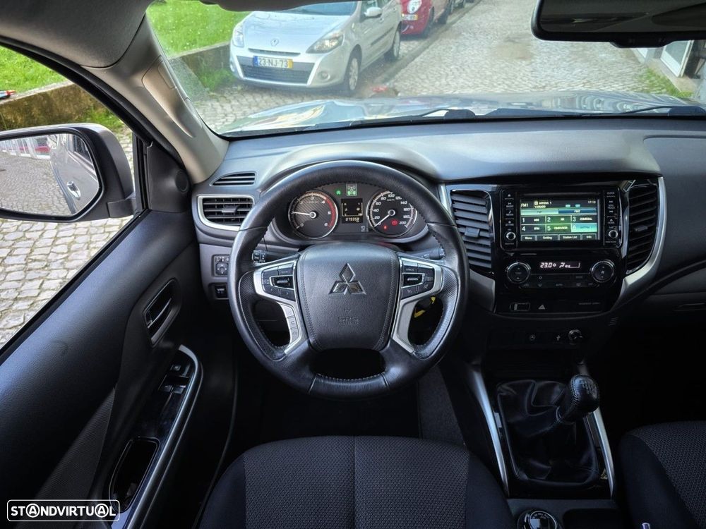 Mitsubishi L200 2.4 DI-D CD Instyle Strakar 4WD - 6