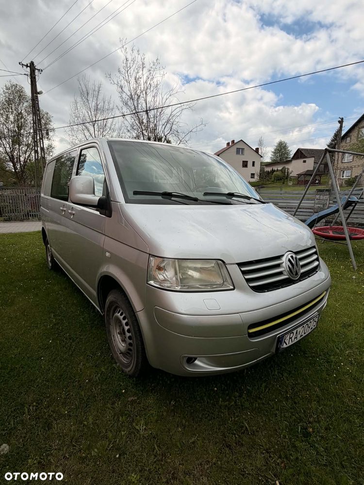 Volkswagen Transporter - 1