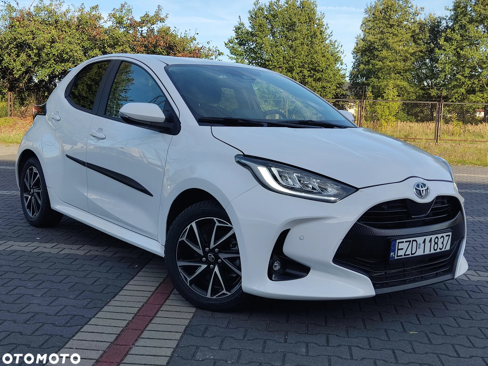 Toyota Yaris Hybrid 1.5 Executive - 32