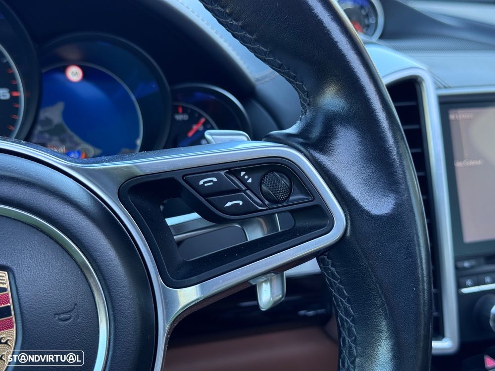Porsche Cayenne Diesel Platinum Edition - 22