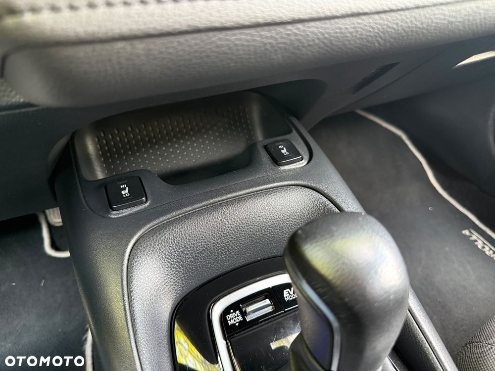 Toyota Corolla 1.8 Hybrid Comfort - 17