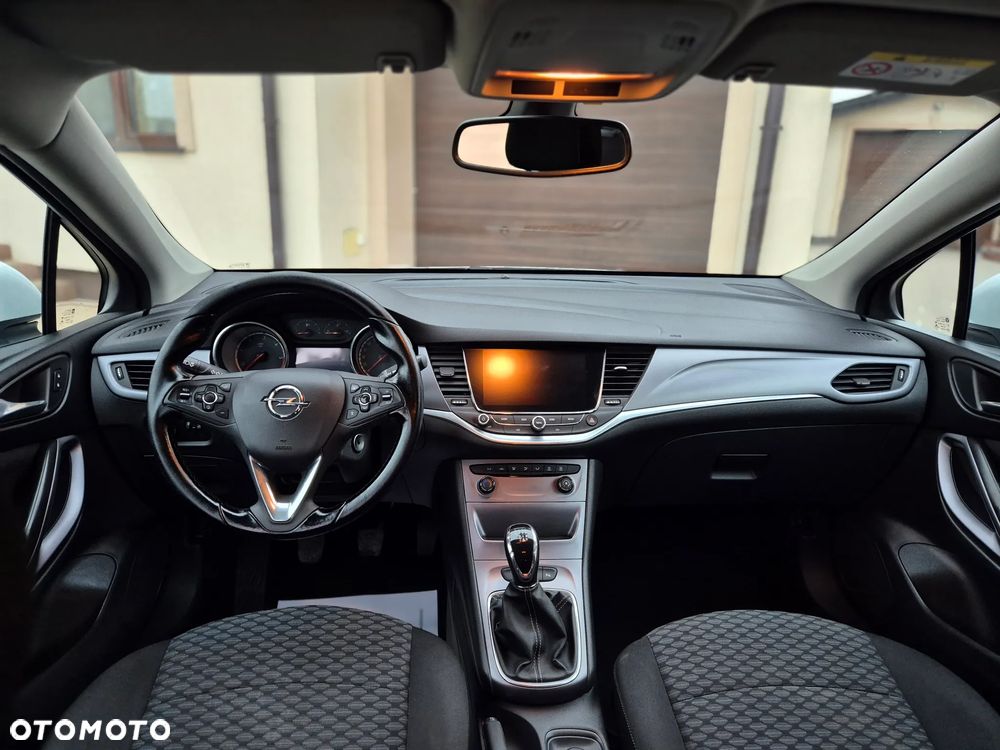 Opel Astra 1.6 D (CDTI) Start/Stop Innovation - 28
