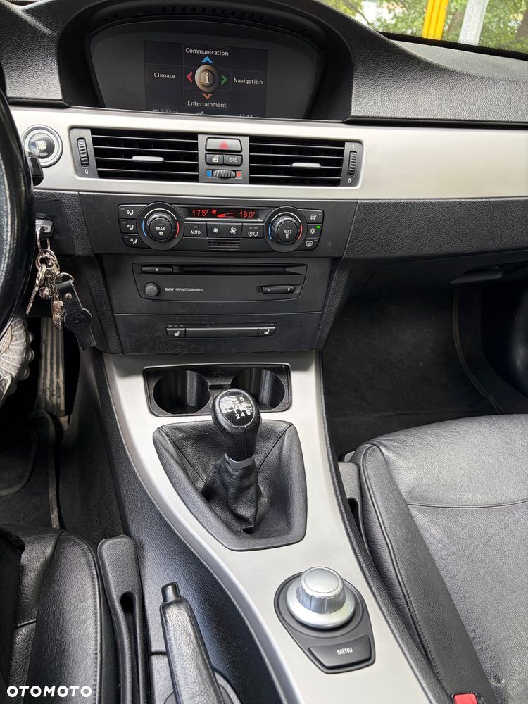 BMW Seria 3 320d - 15
