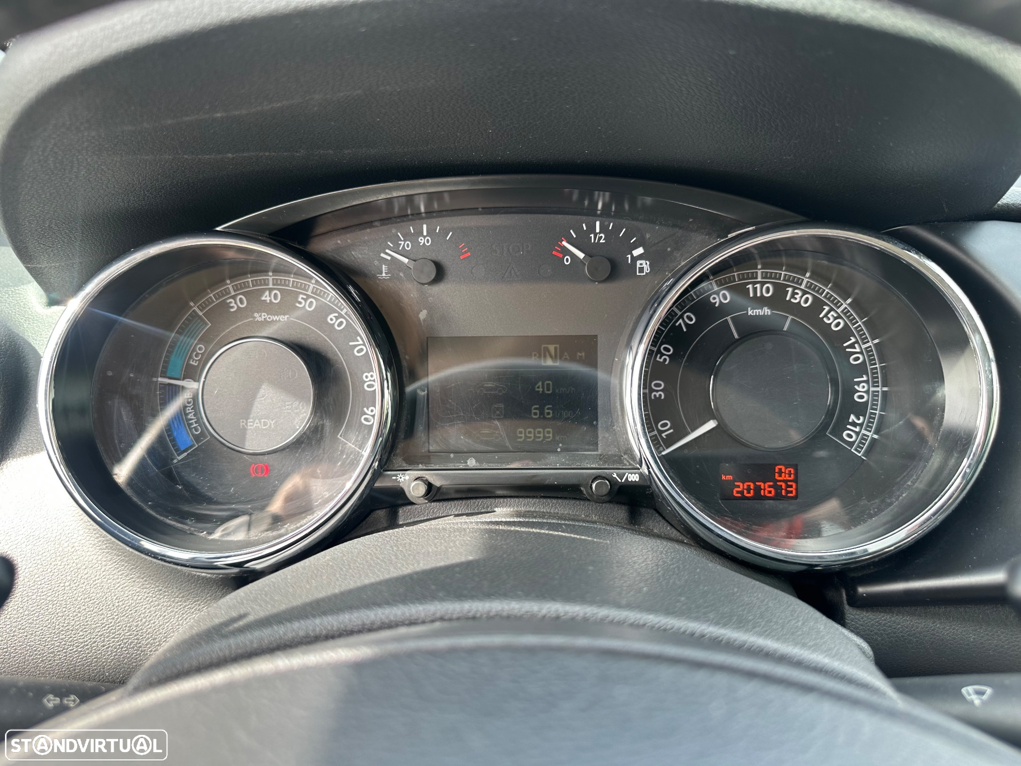 Peugeot 3008 2.0 HDi Hybrid4 99g - 19