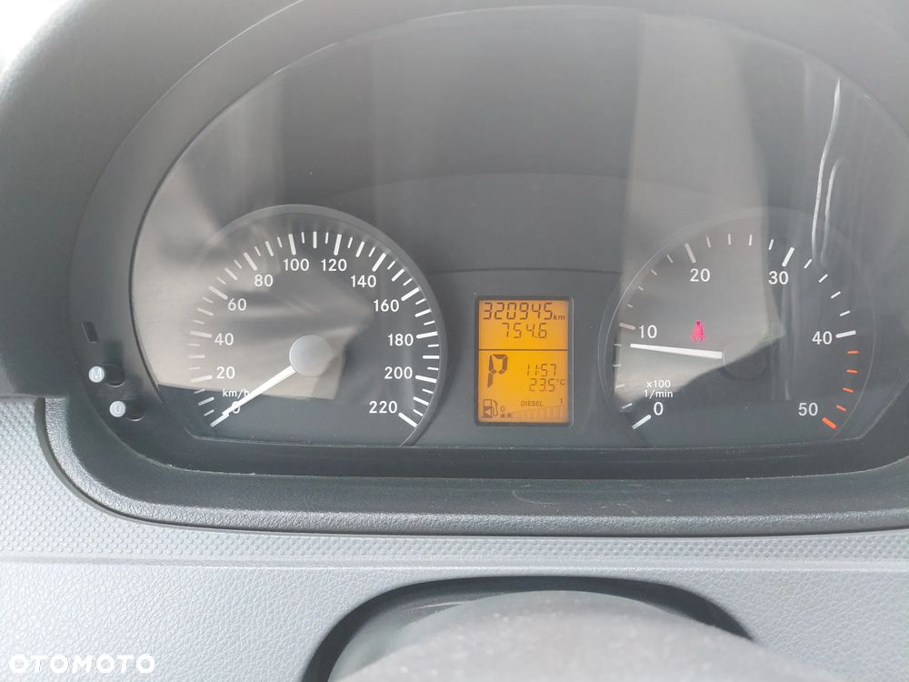 Mercedes-Benz Vito - 21