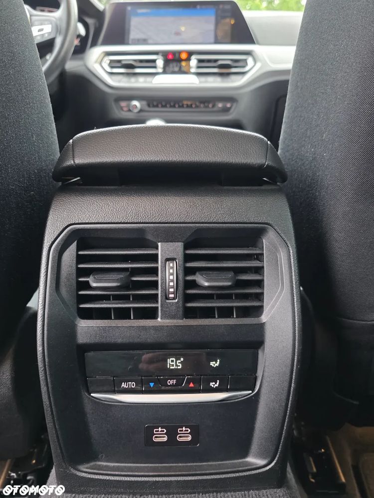 BMW Seria 3 318i Sport - 40