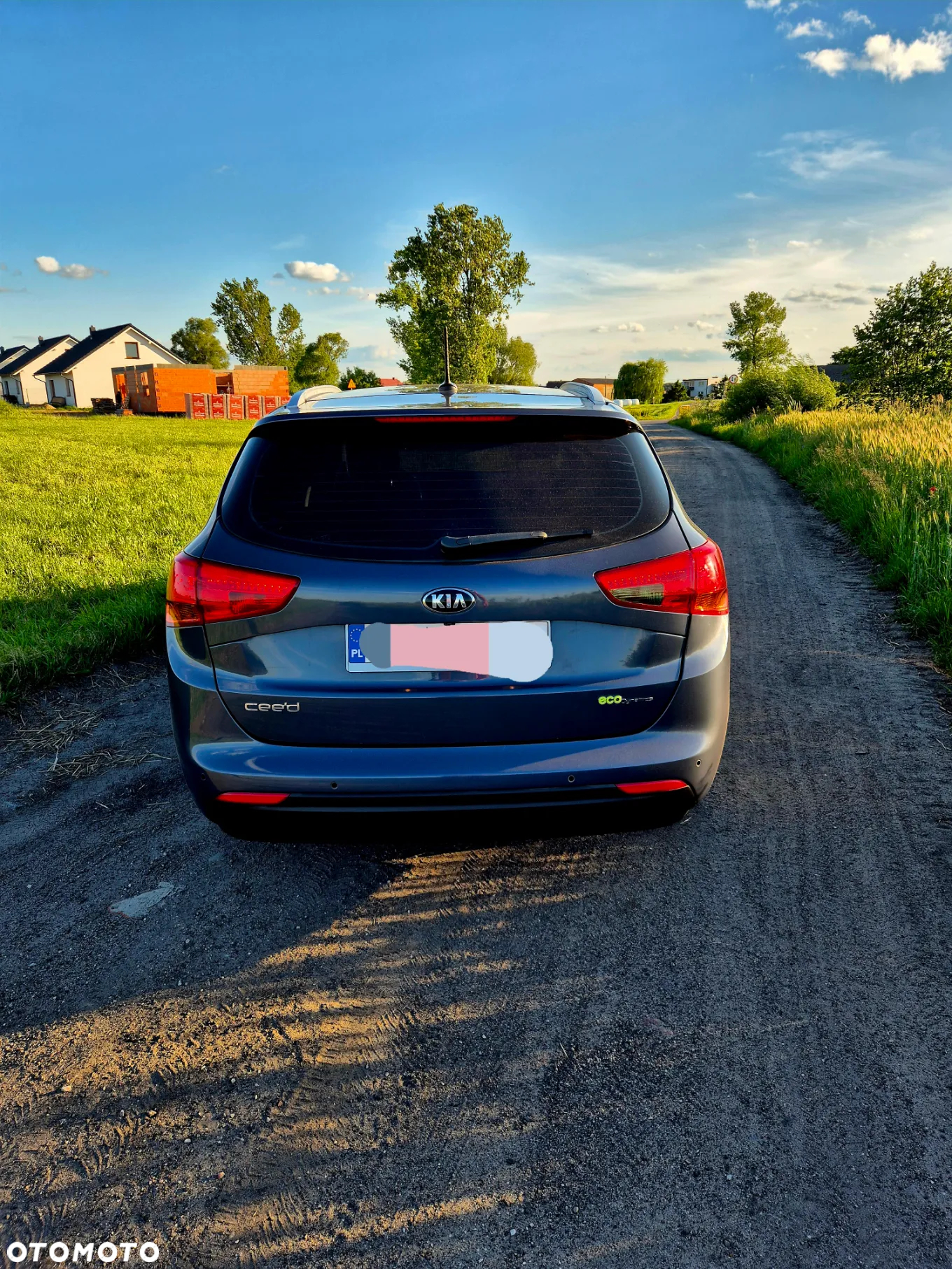 Kia Ceed 1.6 GDI Dream-Team Edition - 13