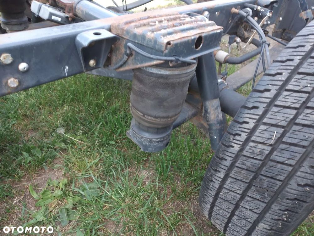 Iveco 3,0 CNG F1CE0441A osprzęt silnika 2013r, kabina szkielet ,  wał napędowy pół resory poduszki , koła z ładnymi oponami , sterowniki silnika i inne części - 21