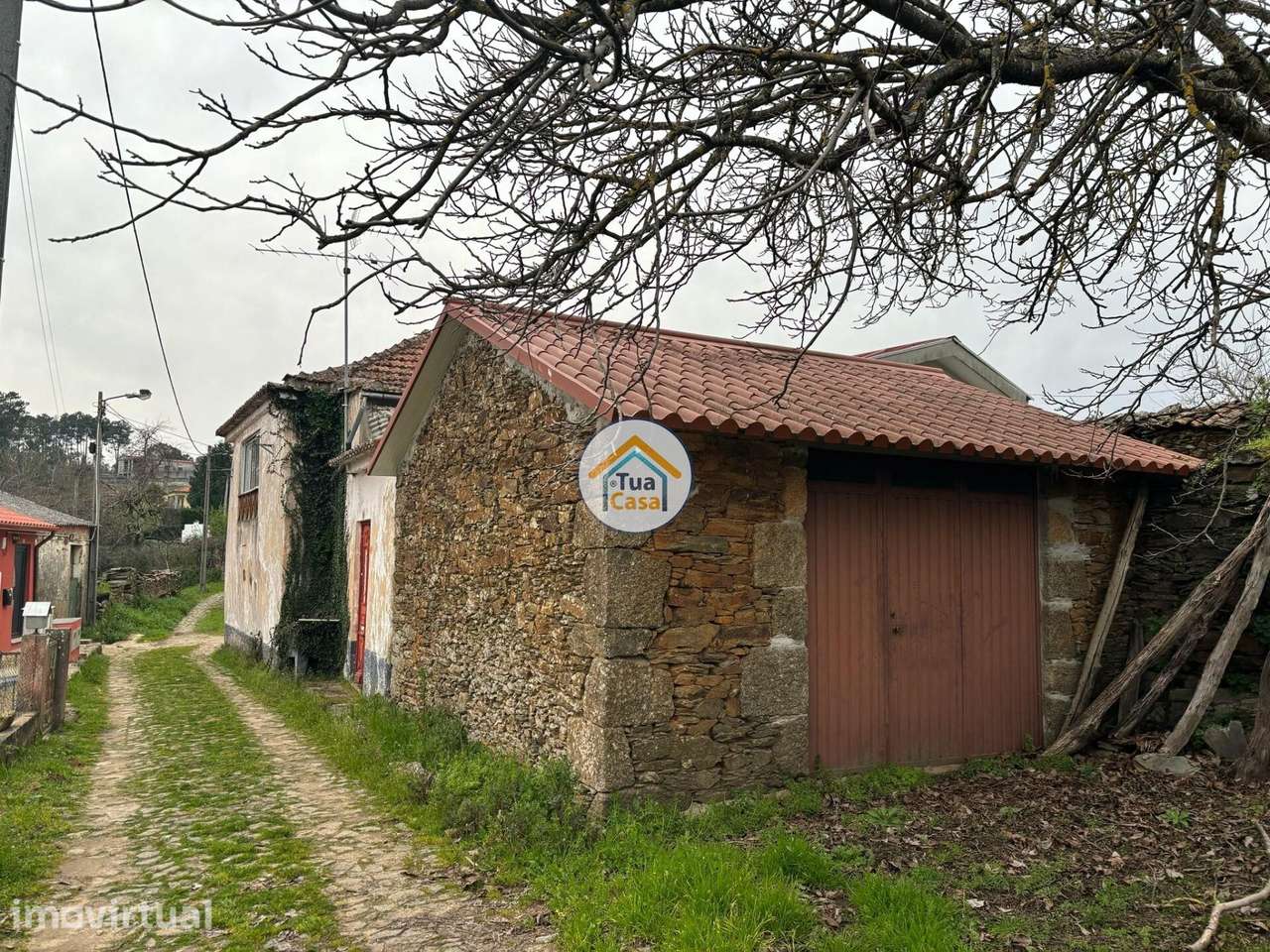 Oportunidade de Investimento - Casa para Recuperação em Paúlos, Vila R - Grande imagem: 3/16