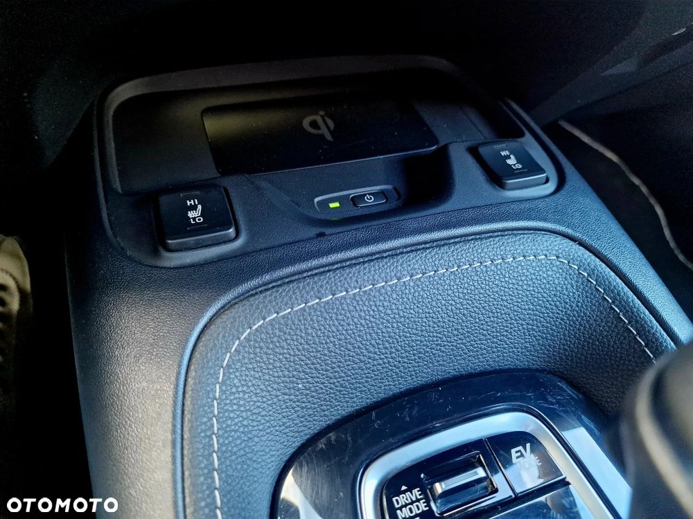 Toyota Corolla 1.8 Hybrid Executive - 24
