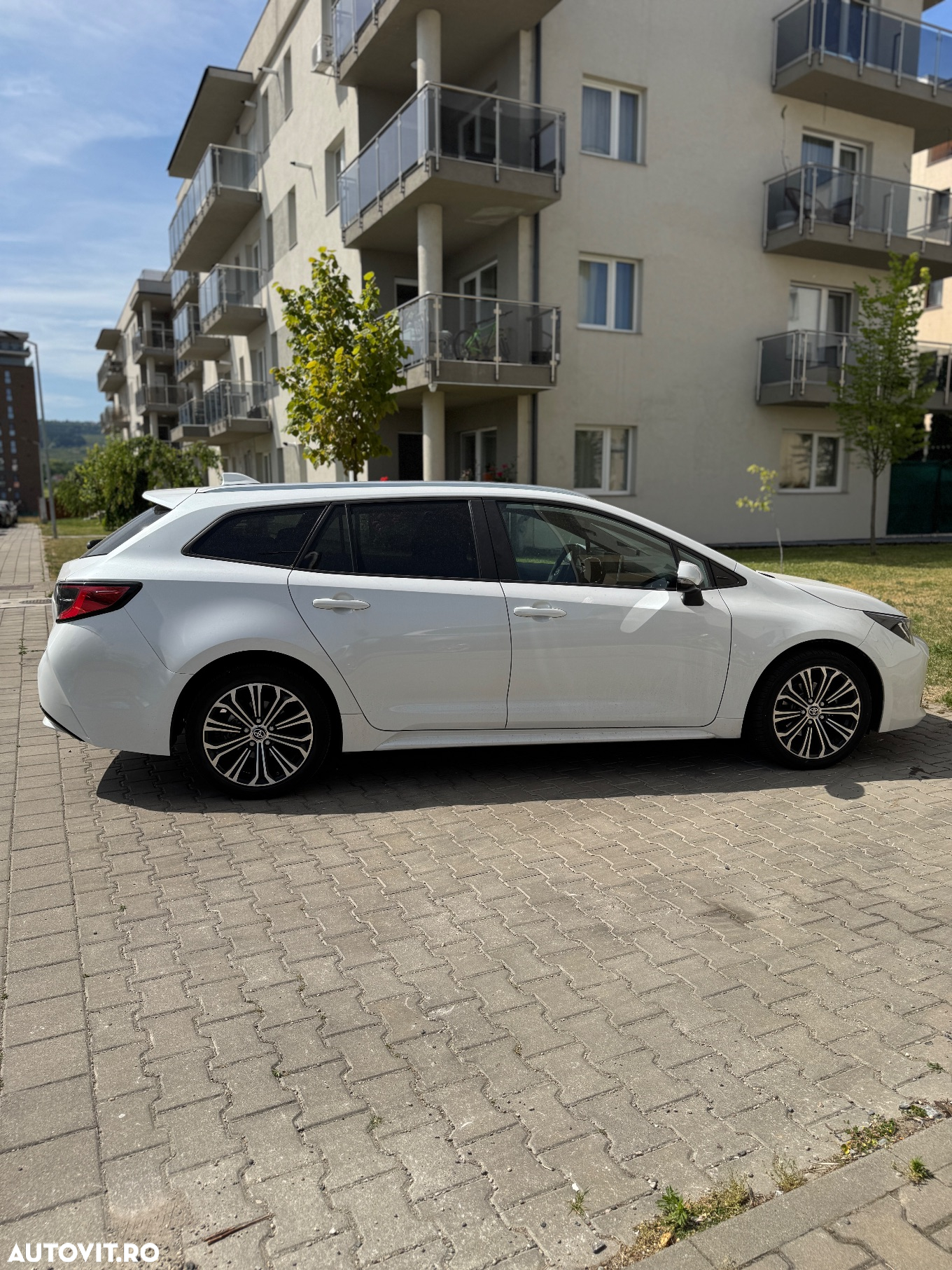 Toyota Corolla 1.8 HSD Business - 10