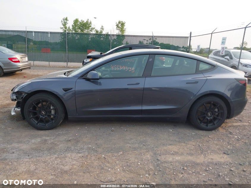 Tesla Model 3 Langstreckenbatterie Allradantrieb Dual Motor - 6