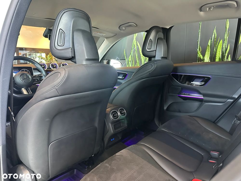 Mercedes-Benz GLC - 12