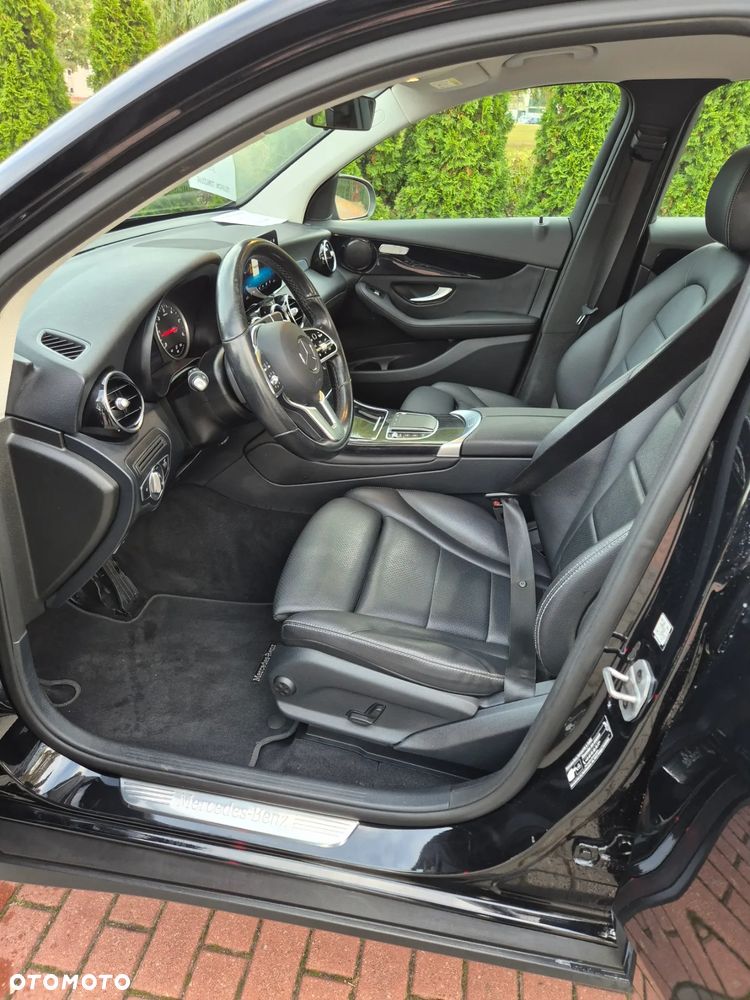 Mercedes-Benz GLC 300 d 4-Matic - 13