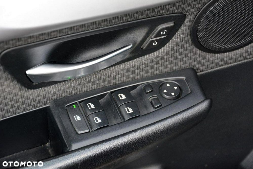 BMW Seria 2 218d - 30