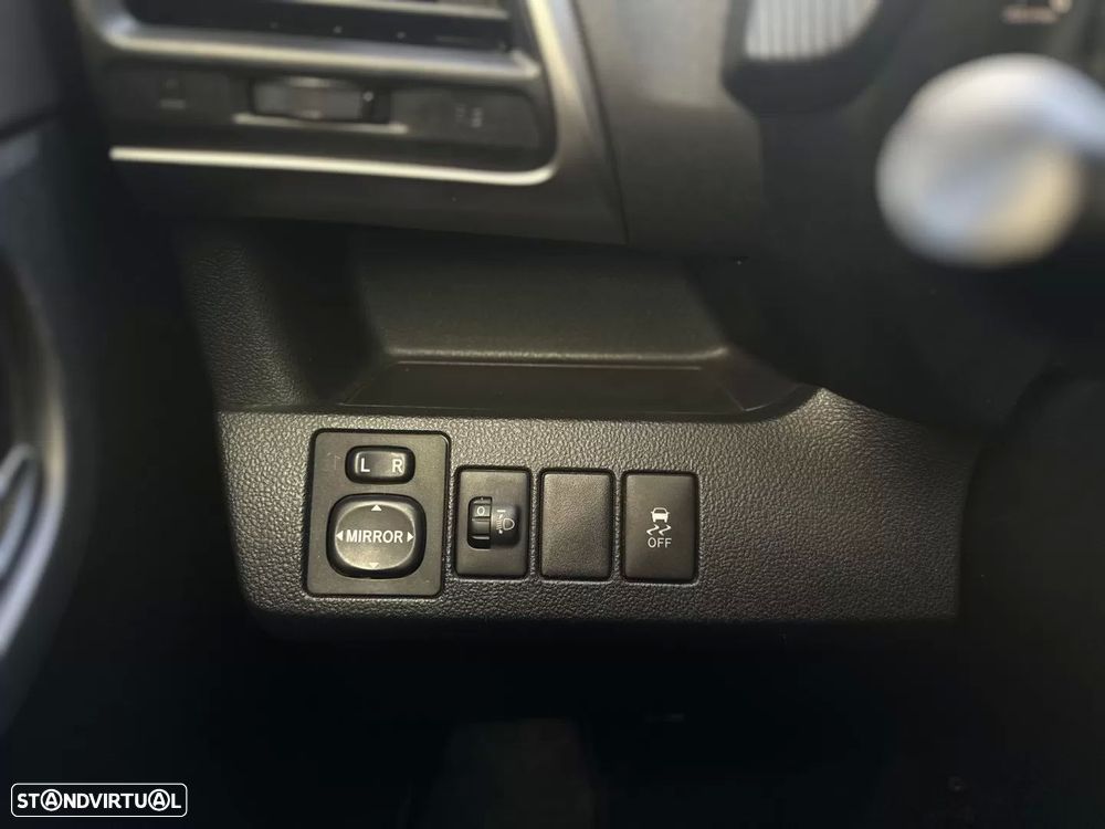 Toyota Verso-S 1.33 VVT-i Exclusive+Navi - 29