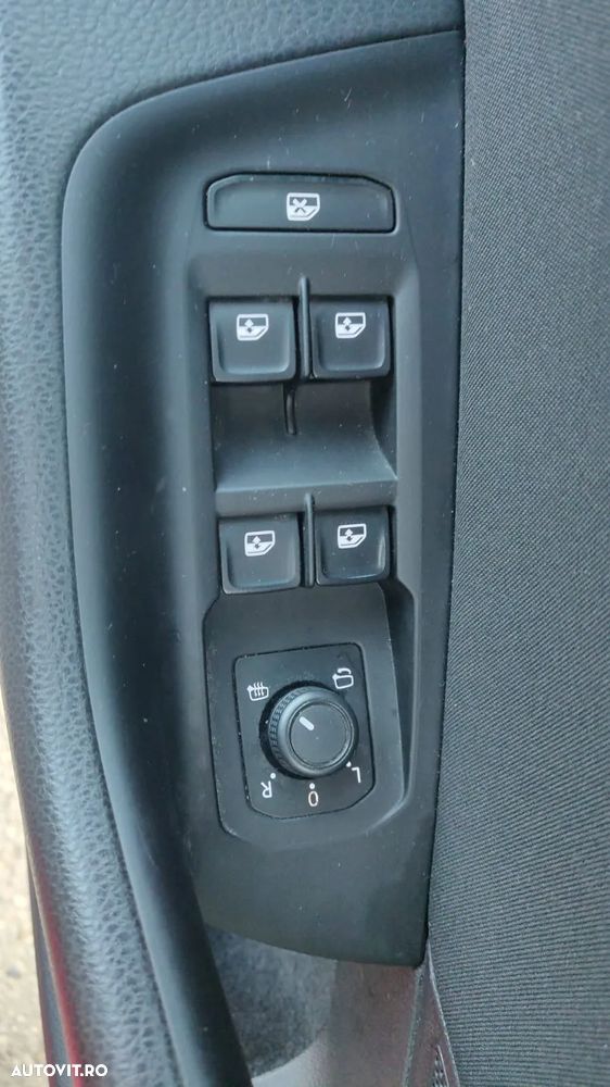 Volkswagen Passat 2.0 TDI SCR DSG Business - 20