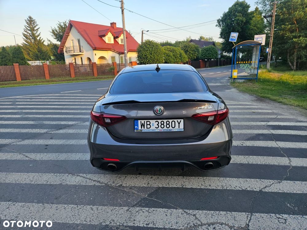 Alfa Romeo Giulia 2.0 Turbo Veloce - 5