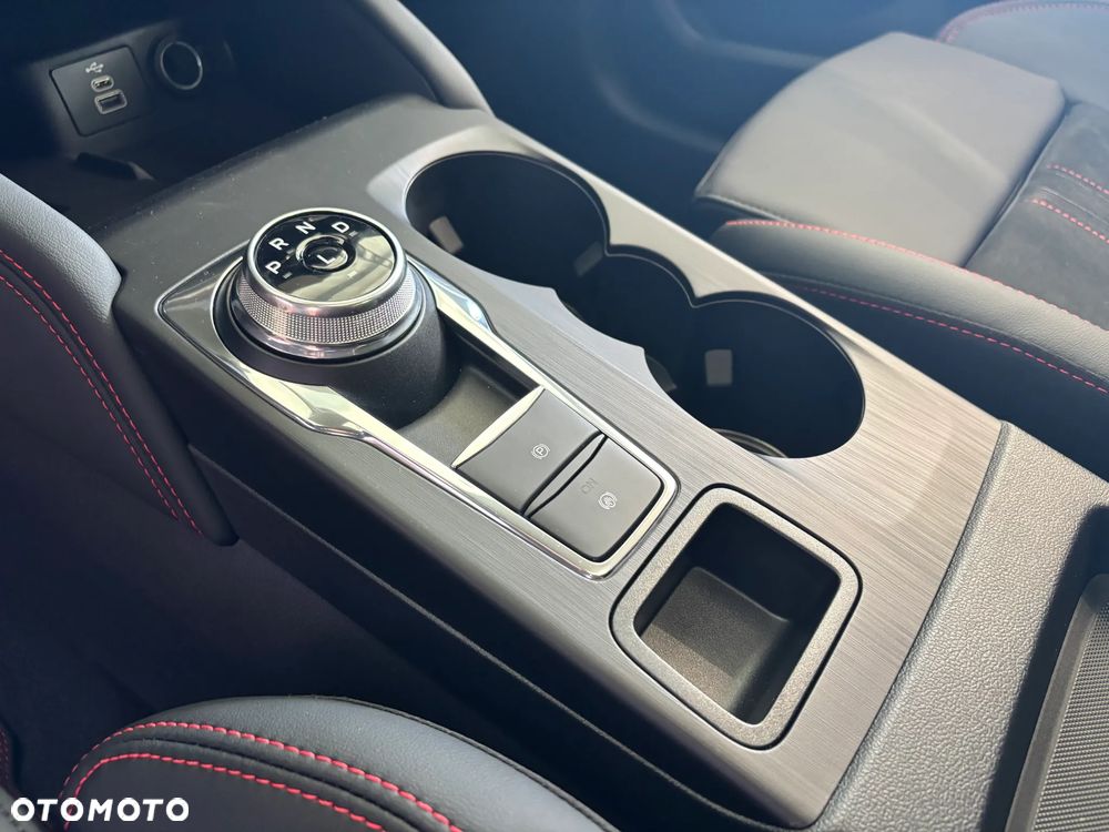 Ford Kuga 2.5 Duratec FHEV ST-LINE X - 11