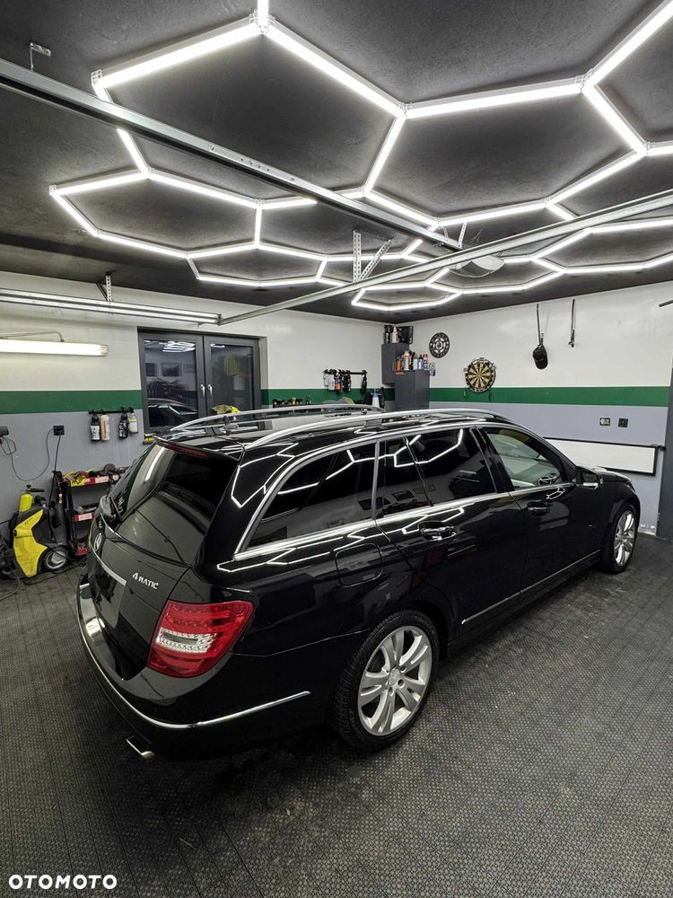 Mercedes-Benz Klasa C 300 CDI DPF 4Matic (BlueEFFICIENCY) 7G-TRONIC Avantgarde - 9
