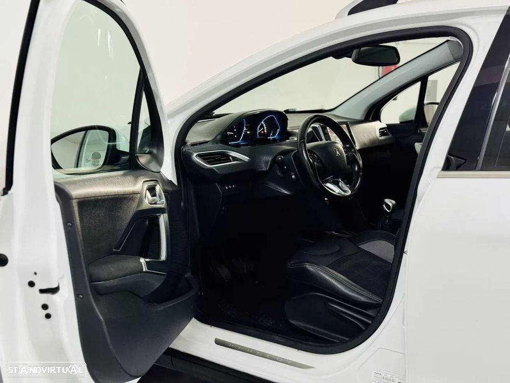 Peugeot 2008 1.6 BlueHDi Allure - 22