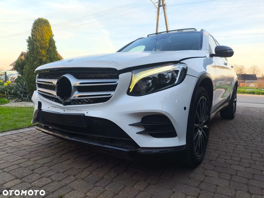 Mercedes-Benz GLC 250 d 4Matic 9G-TRONIC AMG Line - 13
