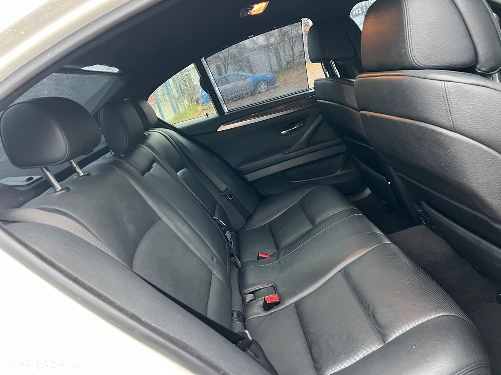 BMW Seria 5 535i Sport-Aut - 10