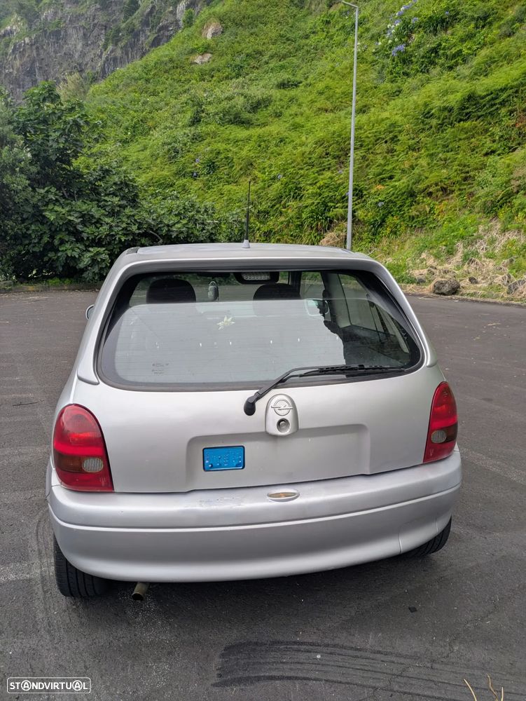 Opel Corsa 1.2 16V Sport - 3