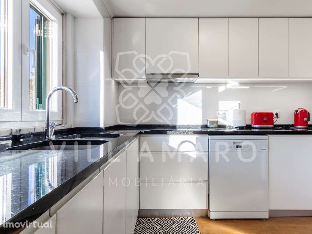 Moradia térrea T2 e T1, com garagem, jardim, furo e terreno - Grande imagem: 2/60