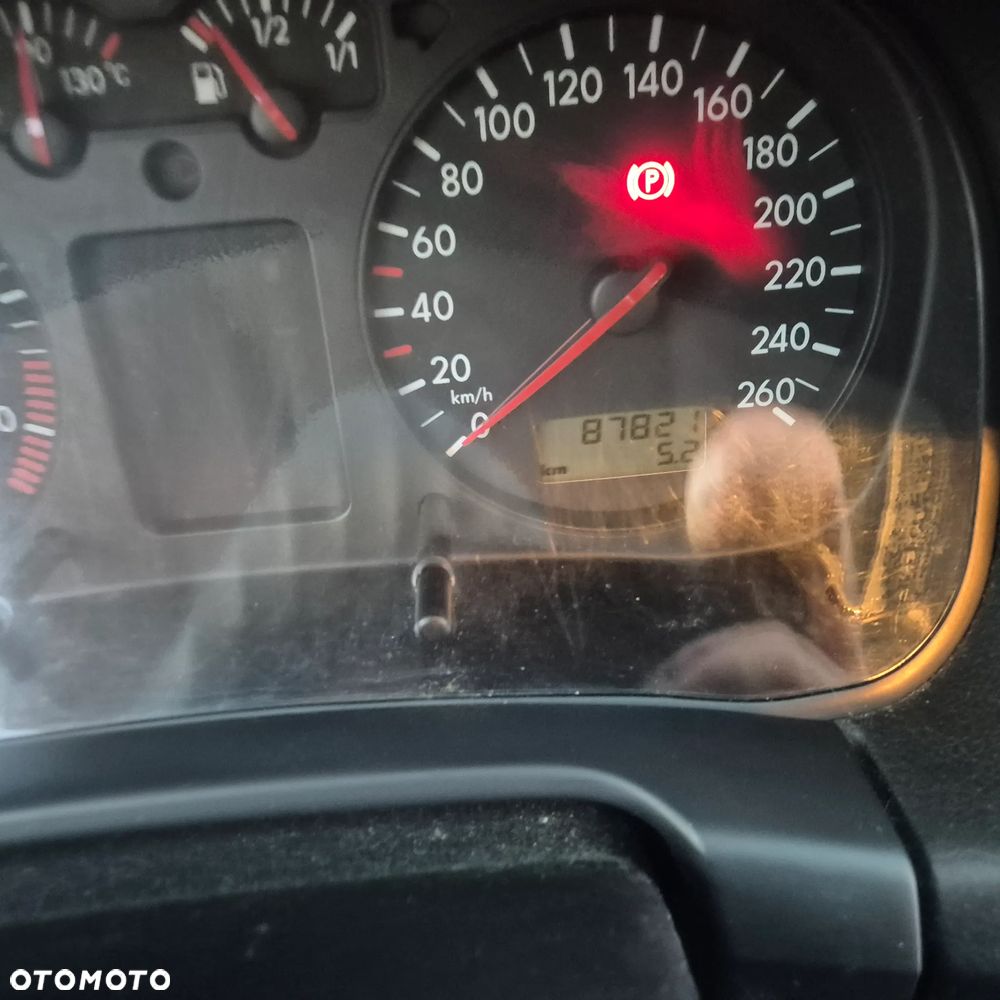 Volkswagen Golf 1.6 - 11